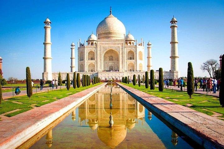 Full-Day Private Taj Mahal Sunrise Tour with Lunch image