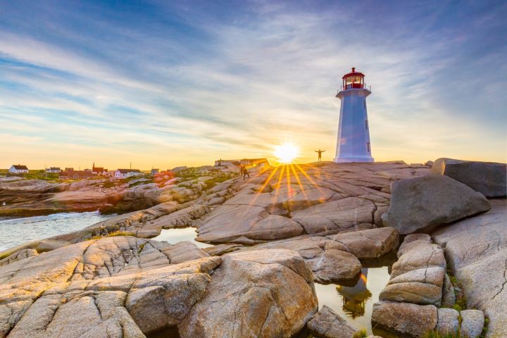 Peggy's Cove Sunset + Halifax Dinner Night Tour image