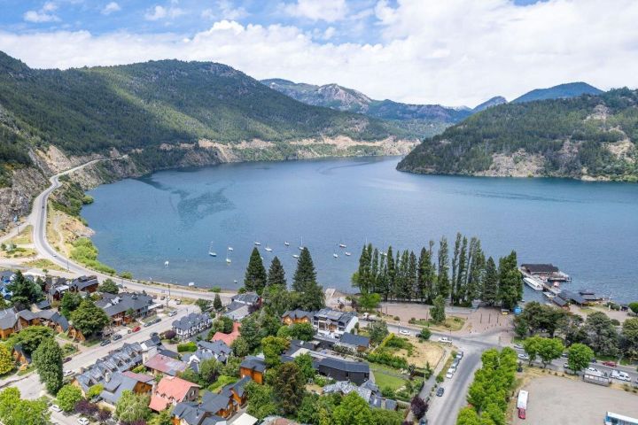 7 Lakes Route to San Martín de los Andes image