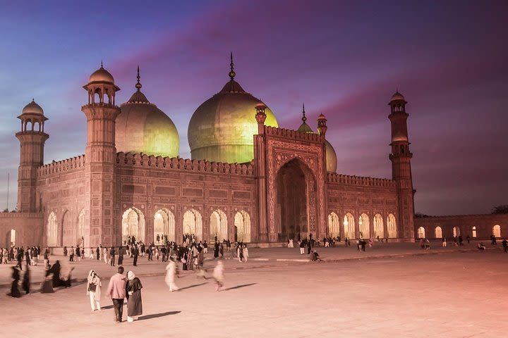 Lahore Walled City Walking Tour image