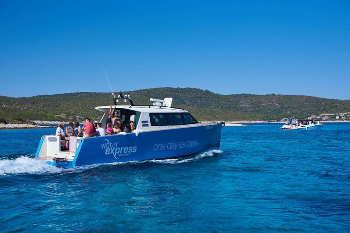 3-Island Split Boat Tour (Šolta Drvenik Mali, Drvenik Veli) image