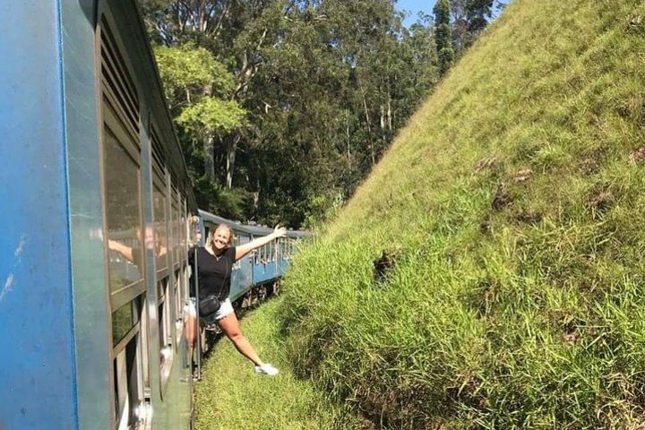 Train Tickets to Ella, Badulla or Nanuoya from Kandy (Blue Train) image