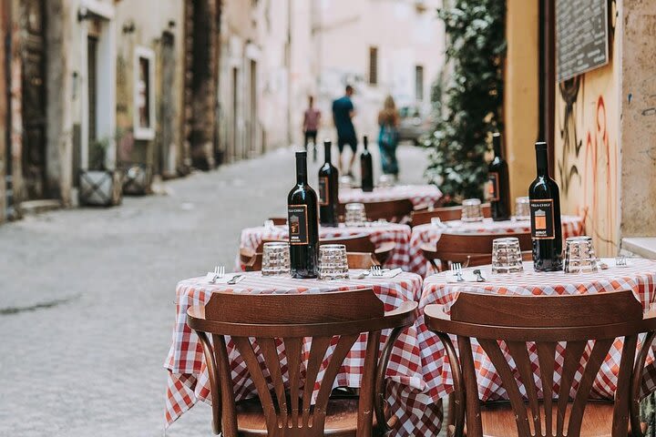 PRIVATE Full-Day Wine Experience in Chianti Classico. image