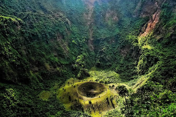 Layover tour San Salvador city and Volcano tour El Boqueron National Park image