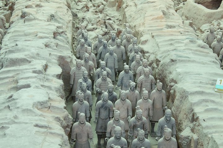 2-Day Xian Private Tour of Terracotta Warriors and Hanyangling image