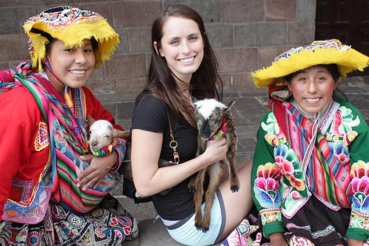 Sacred Valley tour to Machu Picchu and Rainbow Mountain hike 3-Day image