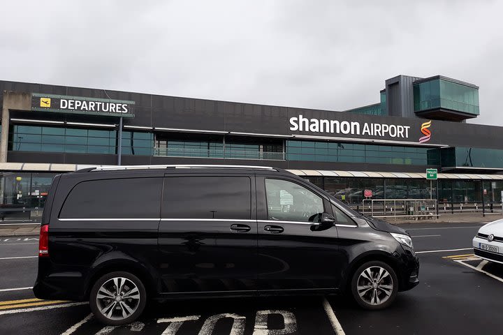 Shannon Airport to Clifden Premium Car Service image