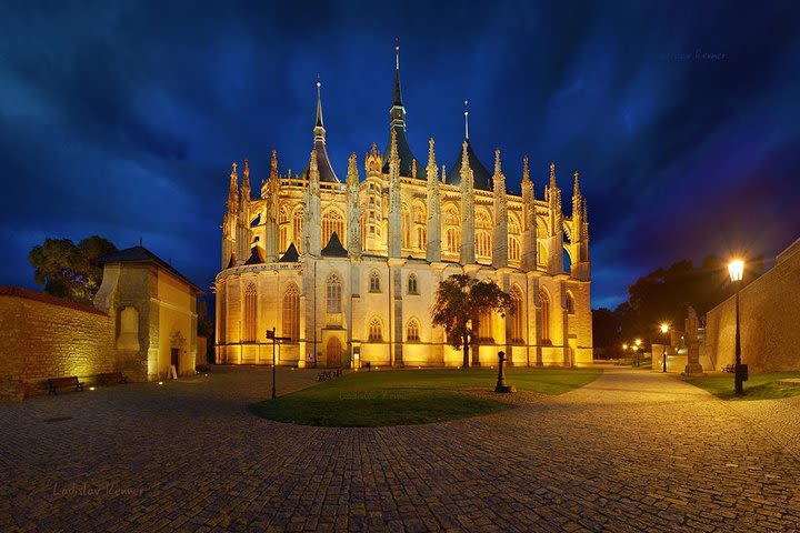 Private Trip To Kutna Hora And To Sedlec Ossuary With 3-courses Tasting Lunch image