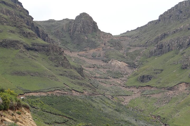 Drakensberg Mountain day Tour into Lesotho image