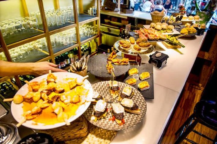 Bilbao: Guided Pintxos Tour image