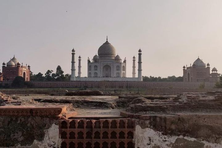 Taj Mahal Private Day Tour From Jaipur  image