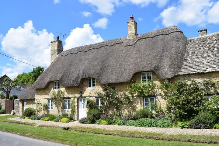 Undiscovered Cotswolds Private Tour image