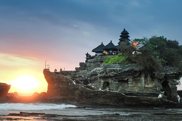 Half Day Tanah Lot Sunset Tour - Mengwi / Taman Ayun Temple - Free WiFi image