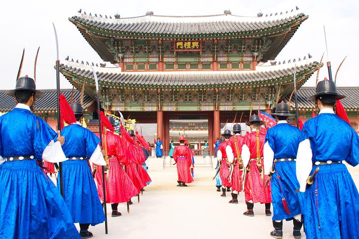 Seoul City Private Full-Day Tour Including Lunch image