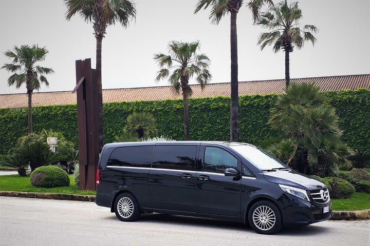Private transfer from Palermo airport to Taormina or vice versa image