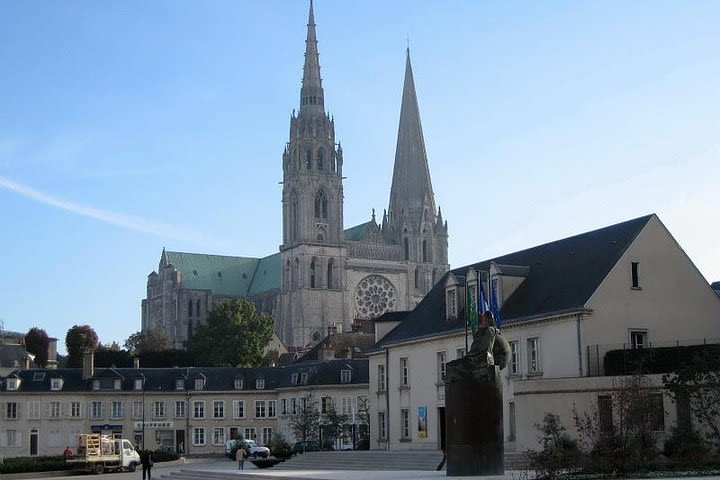 Chartres and Versailles Private Full-day tour image