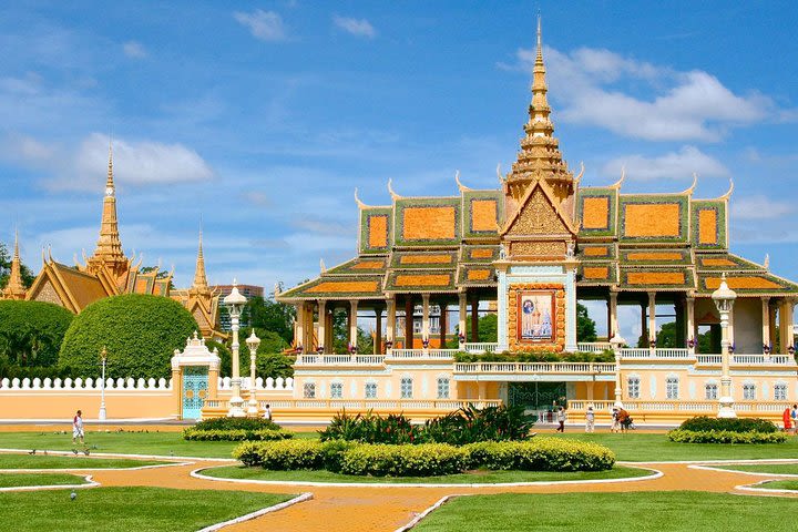 Full-Day Phnom Penh City Tours image