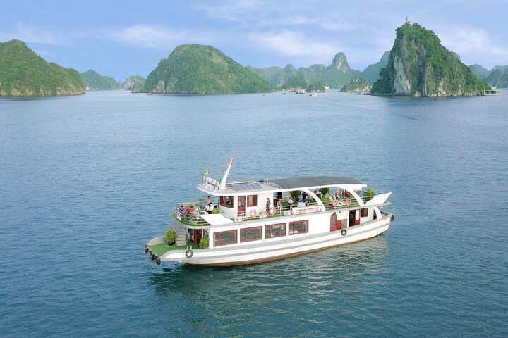 Wonder Bay Cruises Halong 1 Day Tour image