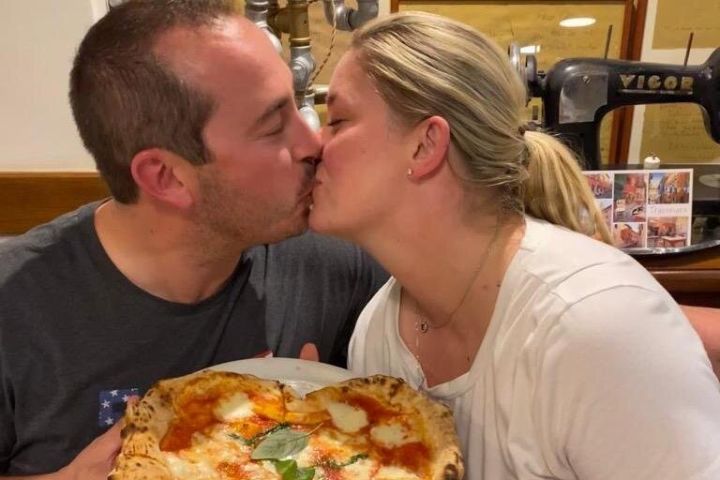 Palermo Pizza Making Class with Wine image