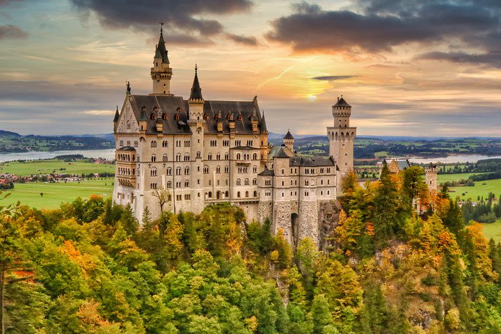 Private Tour to Neuschwanstein and more for groups. image