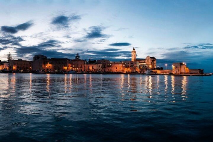 Bike tour into the nature of Trani: from the coutryside to the coast image