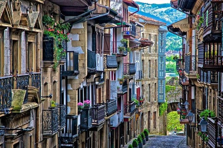 San Sebastian Private Tour with Pintxo Lunch and Winery Visit (From Bilbao) image