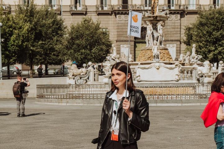 Naples Royal Palace & Spanish Quarter Tour image