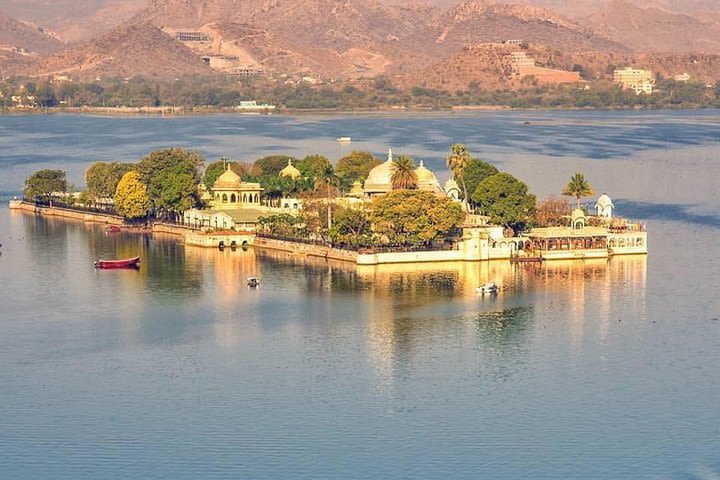 Private Transfers Sawai Madhopur To Udaipur Drop image