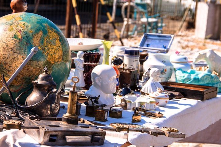 Private Flea Market Tour: Antiques and Curios image