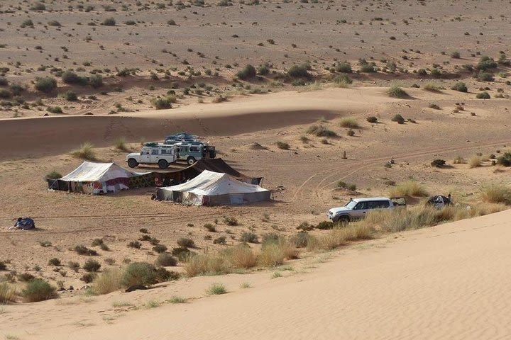 Sahara Dirt road and wild camping image