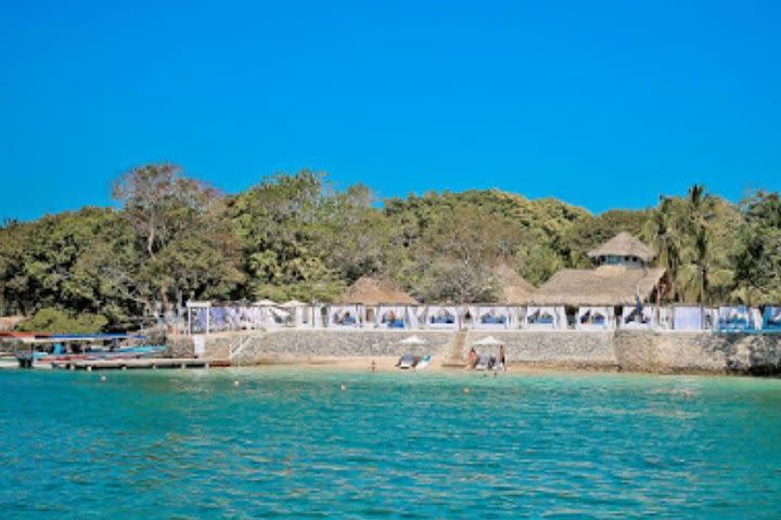 Full-Day at a Beach Club in the Rosario Islands image