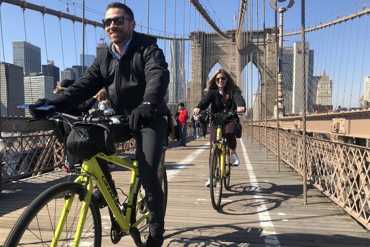 Brooklyn Bridge Waterfront Guided Bike Tour image