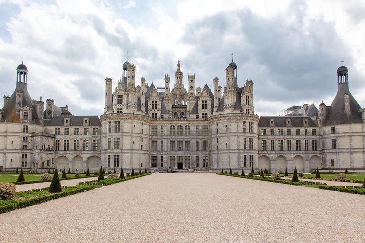 Loire Valley Chateaux's from Paris image