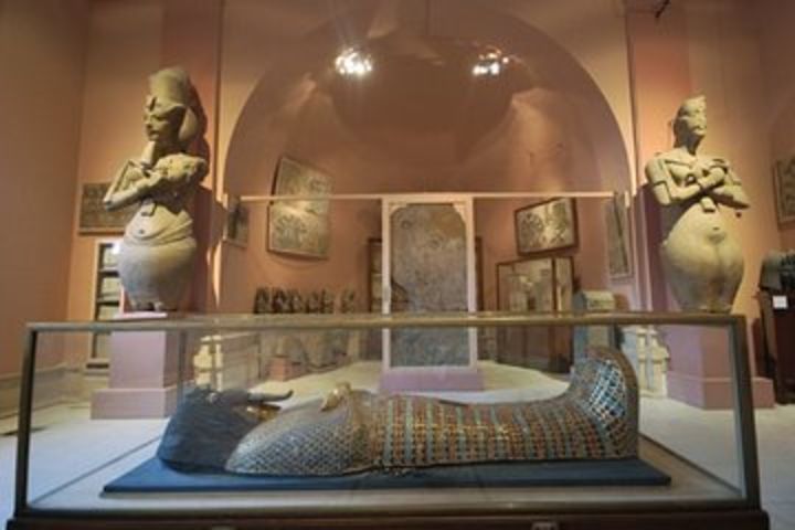 1-Day Tour to the Egyptian Museum and Old Cairo image