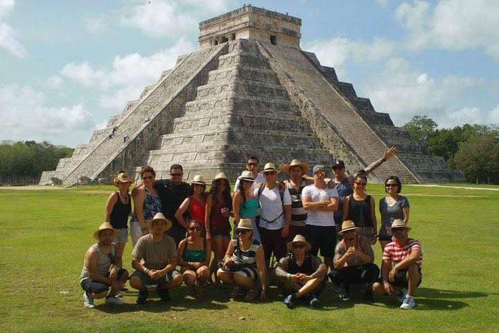 Tour Chichen Itzá Sunset & Cenote  image