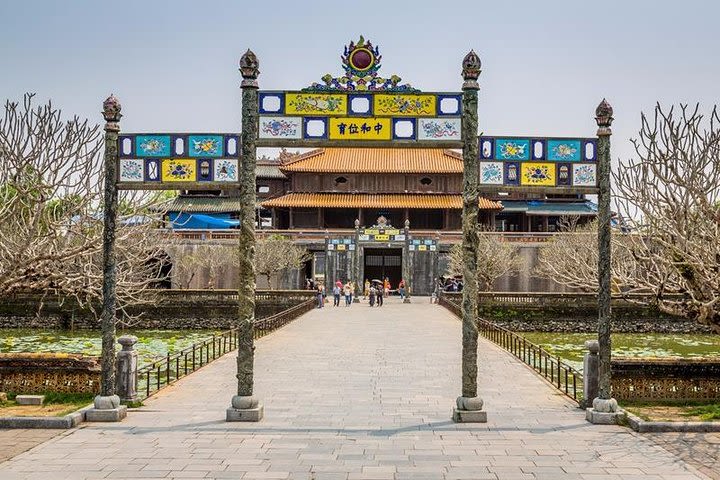 Hue sightseeing guided tour by car  image