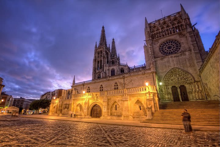 Guided tour of the cathedral and historic center of Burgos image