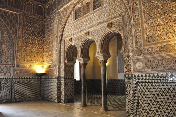 Alcazar of Seville Guided Tour with Skip the Line Ticket image