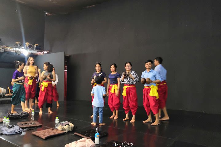 Learning Cambodia Dancing  image