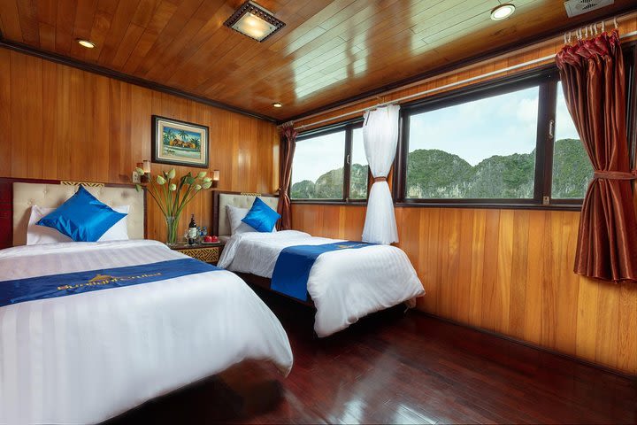 Halong bay Deluxe Cruise 2D/1N: Kayaking, swimming, Titop island & surprise cave image
