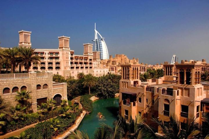 Dubai Full-Day Private Tour from Ras Al Khaimah with Shopping Time image