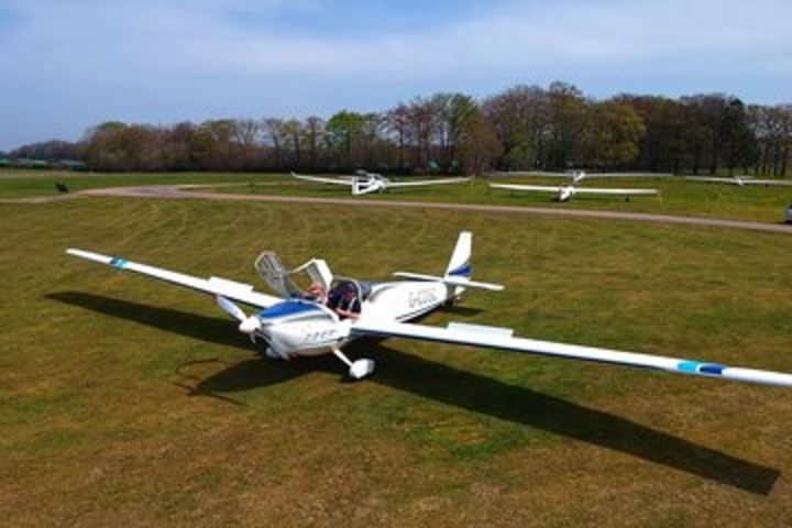 Gliding Experience in Devon image