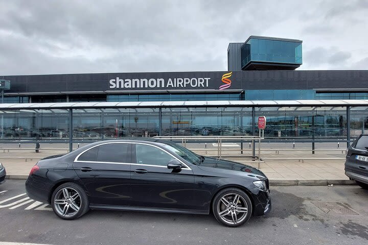 Dingle to Shannon Airport Premium Car Service image