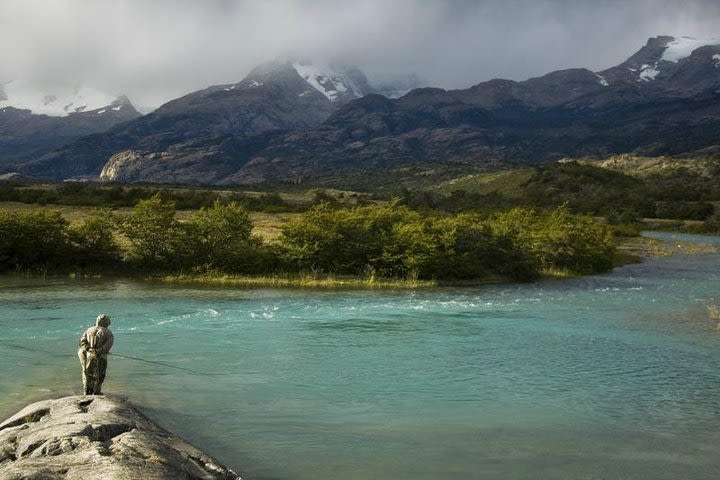 Fishing in Calafate image