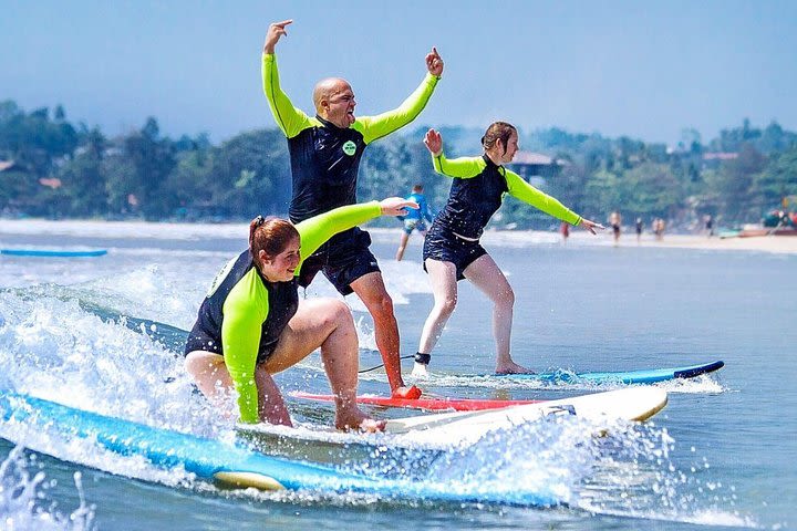 Group Surf lesson for Beginners (5 Person) image