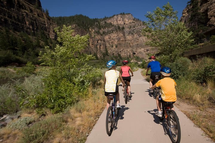 2.5-Hours Glenwood Canyon Bike Ride Rental & Shuttle image