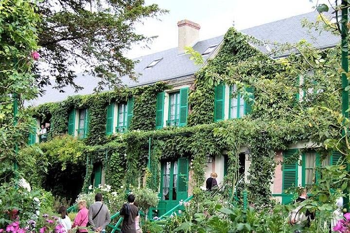 Giverny & Versailles Skip the Line Private Day Trip with Audioguide from Paris image