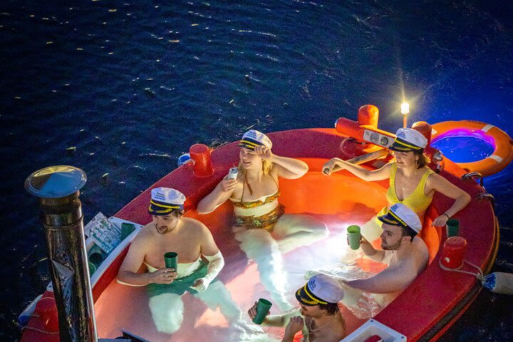 Hot Tub Boat Tour in London image