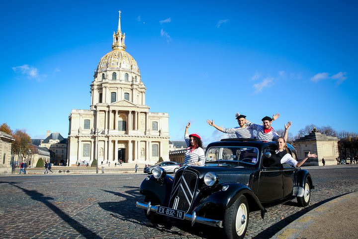 Paris Private Tour in Vintage Car image