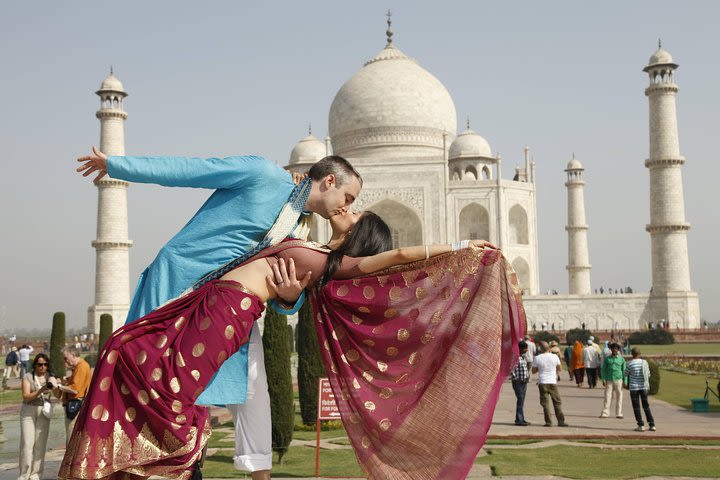 Private Tour: Same Day Luxury Taj Mahal and Agra Tour by Mercedes with Entrances image